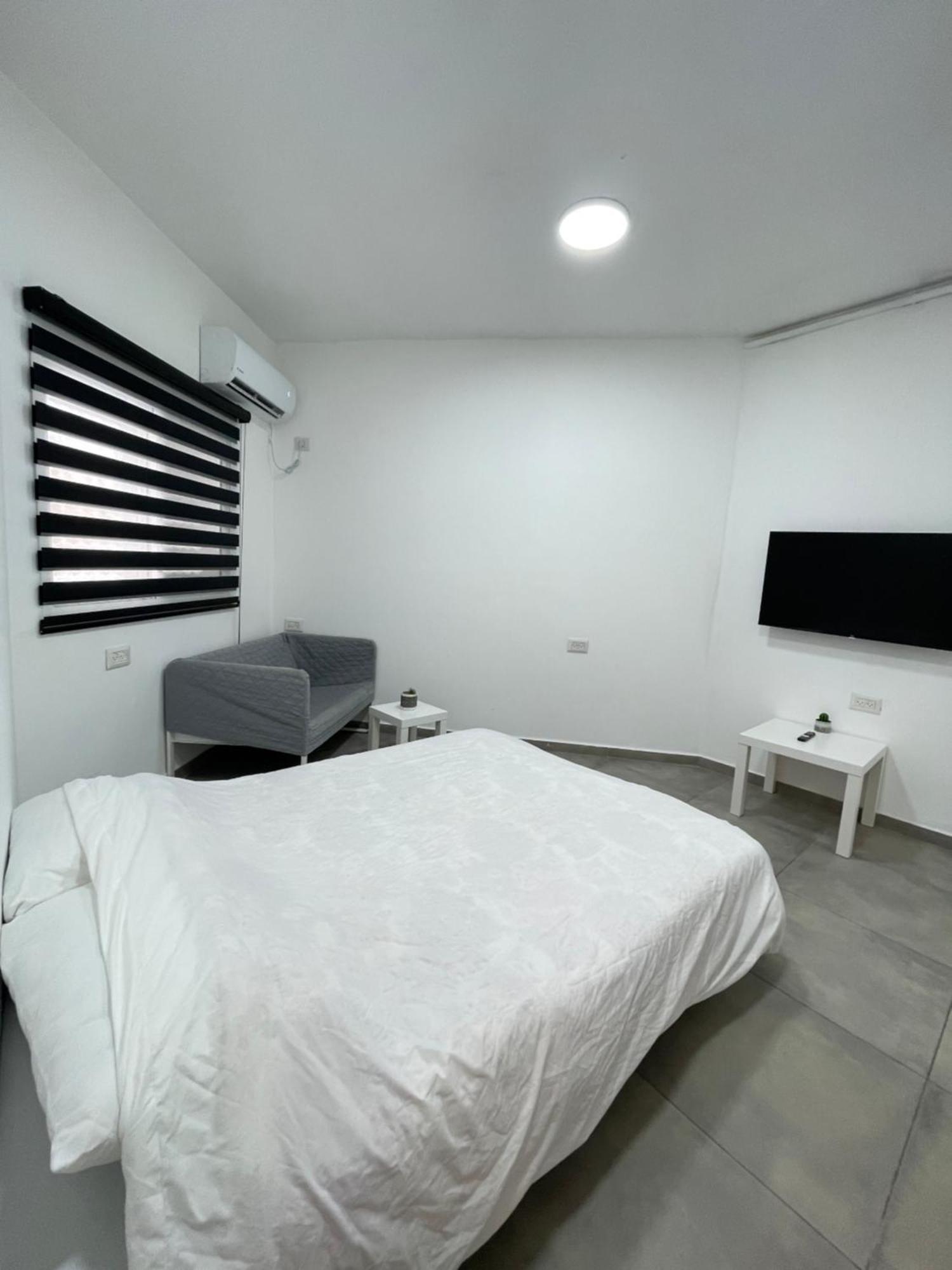 Zan Apartment Netanya Exterior photo